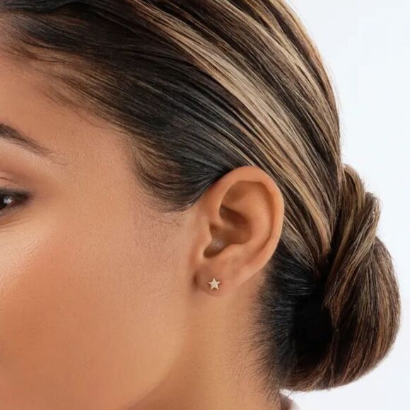 Nordstrom SE Fine 14K Gold Plated Diamond Pave Star Stud Earrings - 0.10 ctw - Picture 1 of 6